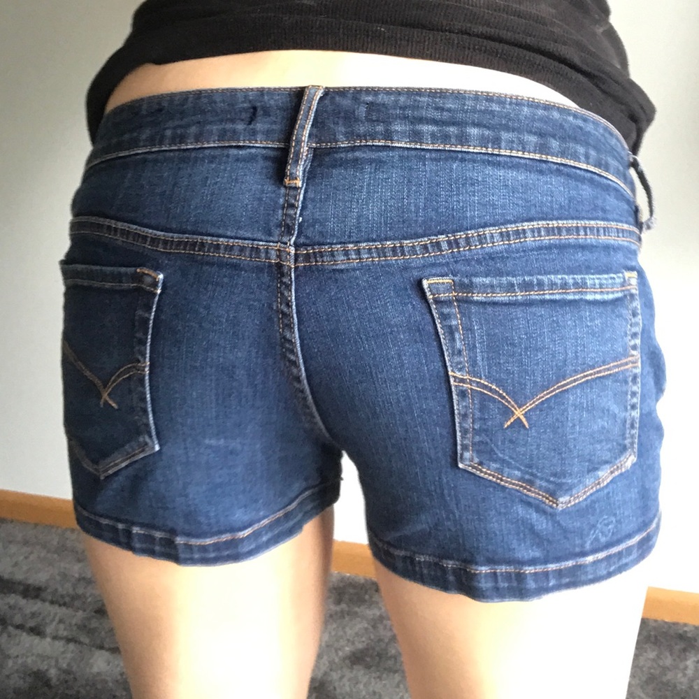 Bull head blue shorts